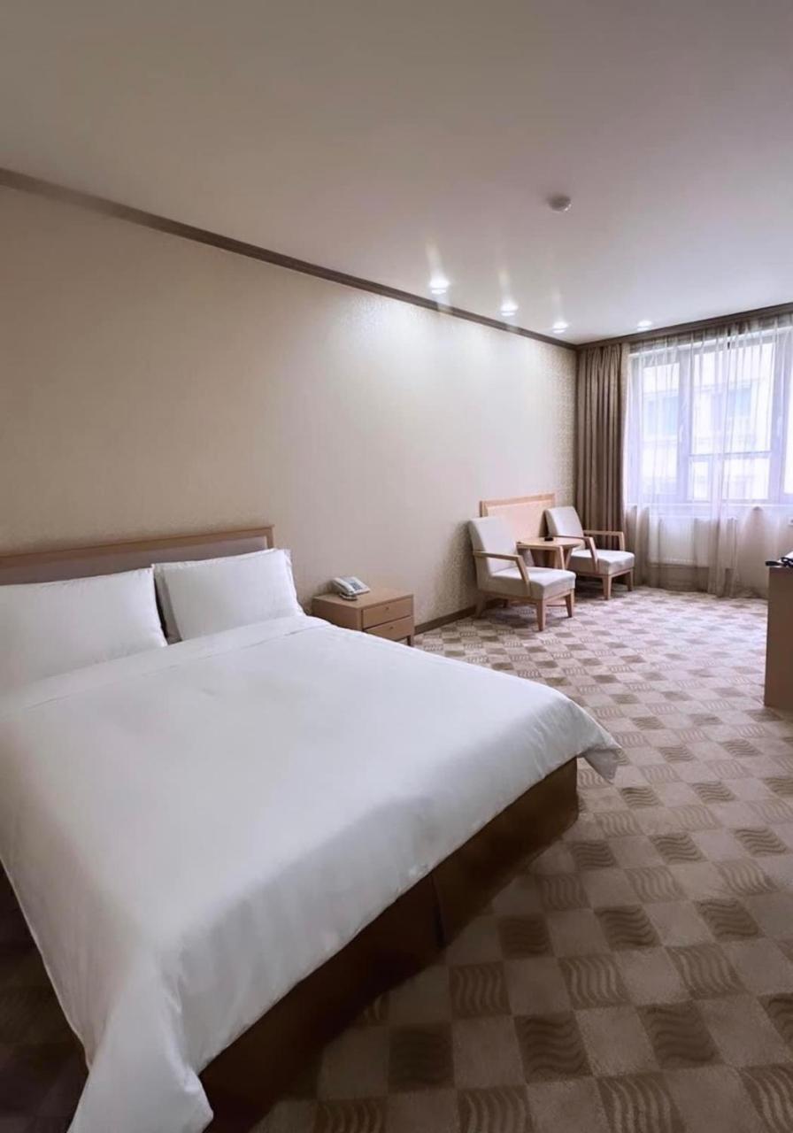 Sunjin Grand Hotel Ułan Bator Zewnętrze zdjęcie