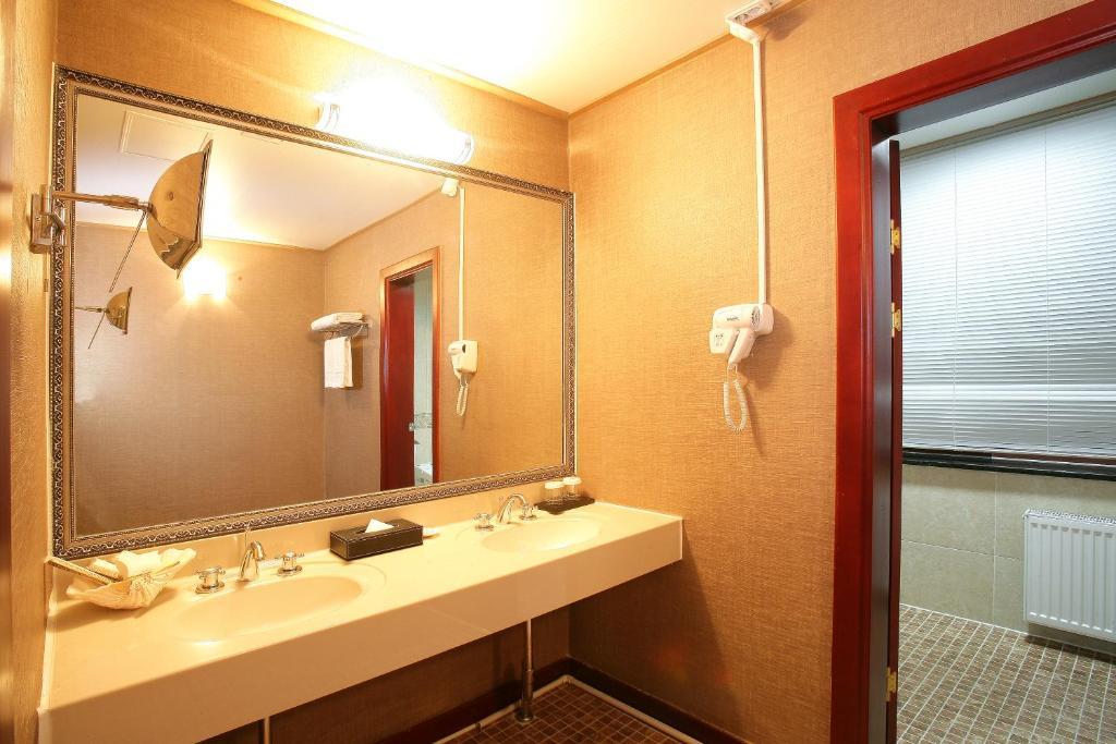 Sunjin Grand Hotel Ułan Bator Pokój zdjęcie